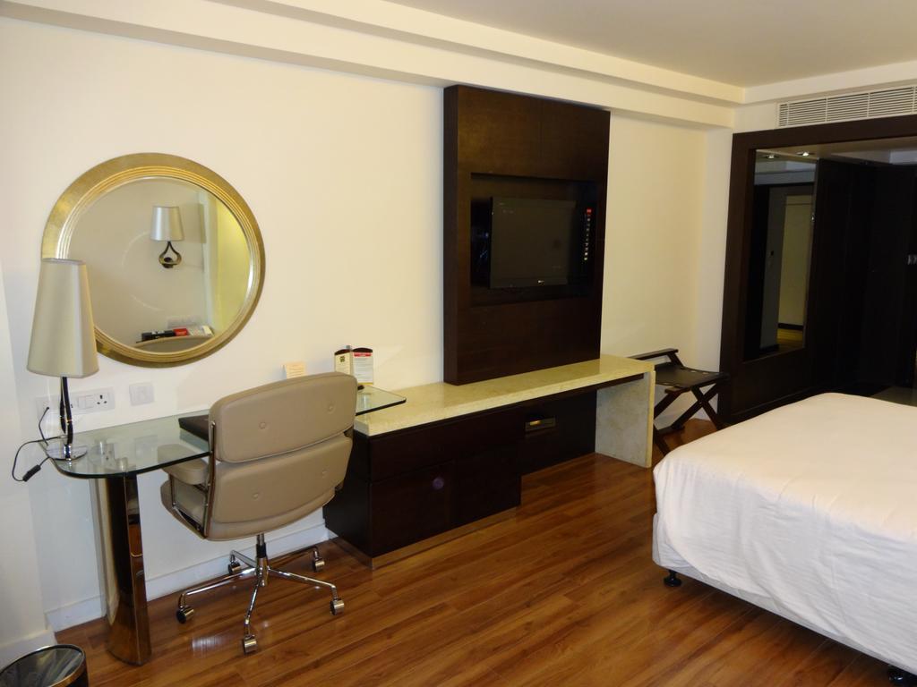 Savera Hotel Chennai Room photo